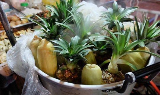 菠萝 昆明国旅周叶推荐:西双版纳水果吃法的奇妙之处——菠萝