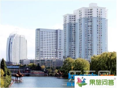 前年建成的海湾国际酒店，已成为大理市区一景。